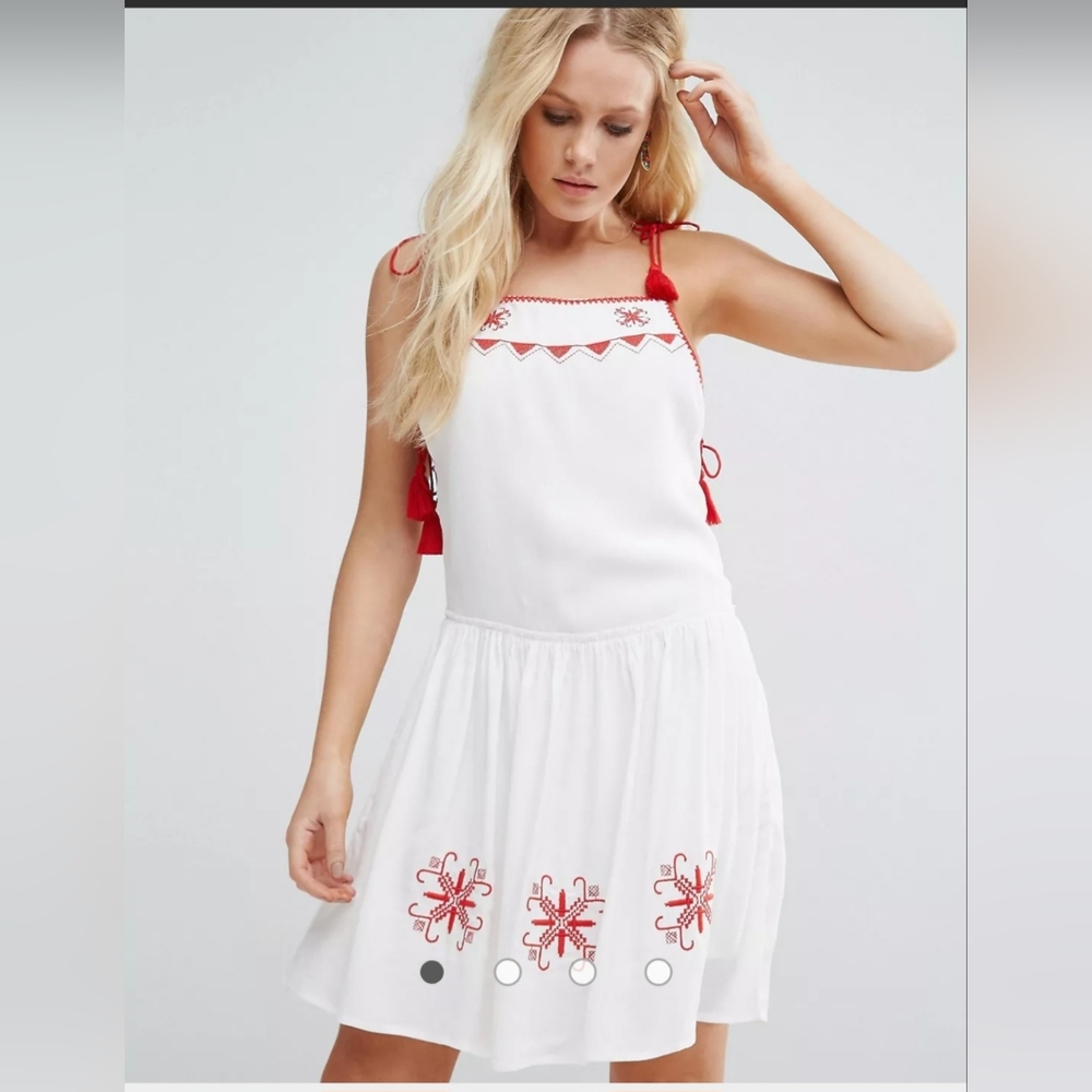 Little White Lies Carys Dress size S Embroidered Tassel Ties with Red Trim